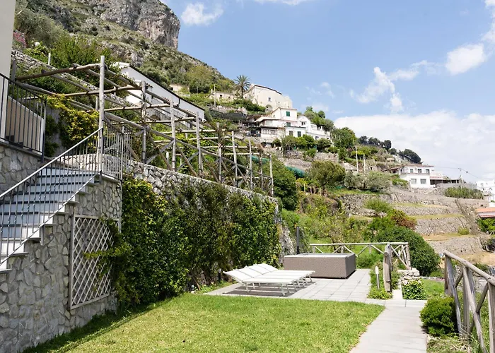 Alba - Coast Villa *