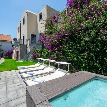 Alba - Coast Villa